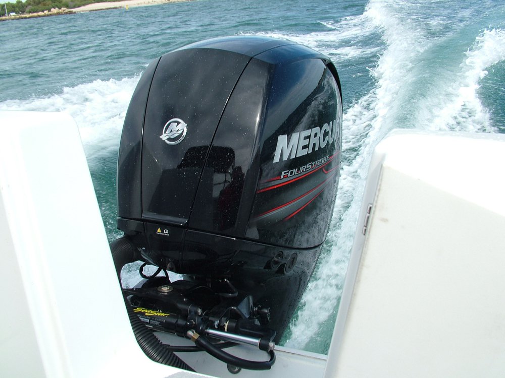 Outboard Motors Four Stroke Mercury & Honda MERCURY 135HP 4 STROKE OUTBOARD MOTOR